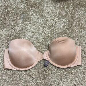 Victorias Secret Bra 32C Nude Strapless Non Slip Slightly Lined Multi-way